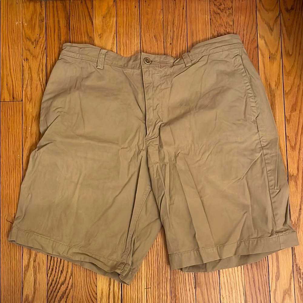 Banana Republic Tan Flat Front Shorts Relaxed Fit